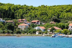 Charming Holiday House Antique, Sleeps 7