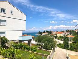 Schöne Ferienwohnung mit Terrasse, Roses