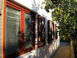 Schöne Ferienwohnung mit Terrasse, Roses