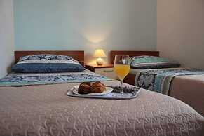 Sea View Apartment Orhideja, Sleeps 4