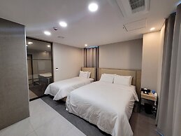 The Muse Hotel & Residence