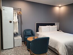 The Muse Hotel & Residence