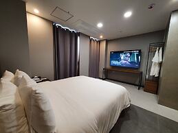 The Muse Hotel & Residence