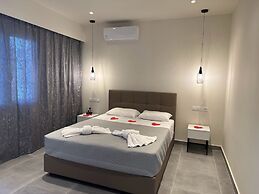 Aqua Luxury Suites Roda