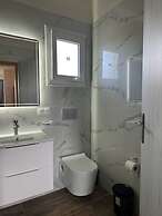 Aqua Luxury Suites Roda