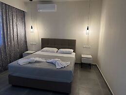 Aqua Luxury Suites Roda