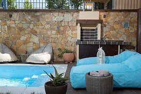 Dandy Villas Nea Roda Melodic Waves