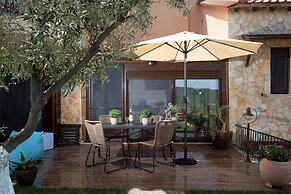 Dandy Villas Nea Roda Melodic Waves