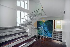 Aliza Inn and Suites
