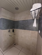 Aliza Inn and Suites