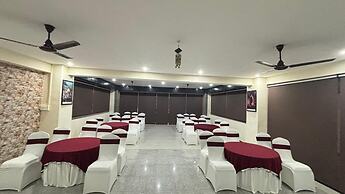 Aliza Inn and Suites