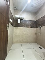 Aliza Inn and Suites