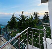 Aliza Inn and Suites