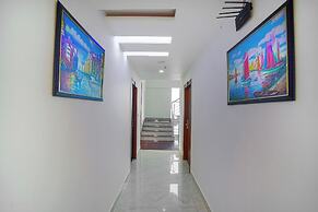 Aliza Inn and Suites
