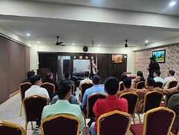 Aliza Inn and Suites
