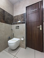 Aliza Inn and Suites