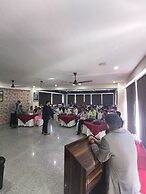 Aliza Inn and Suites