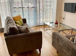 Spacious Flat in Birmingham City - Free Parking