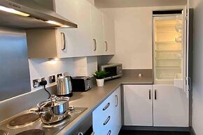 Spacious Flat in Birmingham City - Free Parking