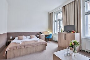 Apartments Embassy by LH