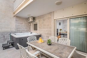 One BDR with a Huge Terrace