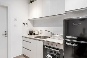 One BDR with a Huge Terrace