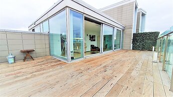 2 Bedroom Penthouse with Parking