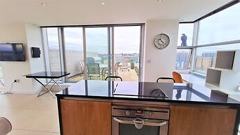 2 Bedroom Penthouse with Parking