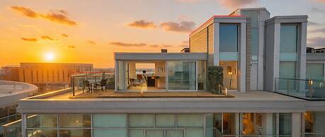 2 Bedroom Penthouse with Parking