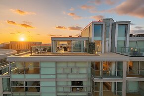 2 Bedroom Penthouse with Parking