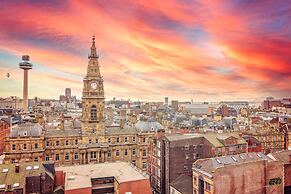 2 Bedroom Penthouse with Parking