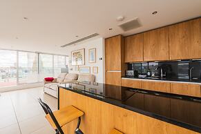 2 Bedroom Penthouse with Parking