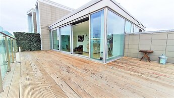 2 Bedroom Penthouse with Parking