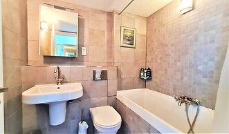 2 Bedroom Penthouse with Parking