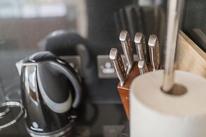 2 Bedroom Penthouse with Parking