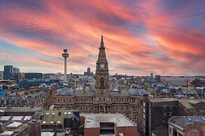 2 Bedroom Penthouse with Parking