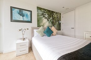 2 Bedroom Penthouse with Parking