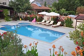 Beautiful 4-bed Villa Private Pools