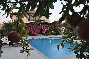 Beautiful 4-bed Villa Private Pools