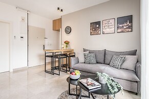 Charming One bedroom with balcony