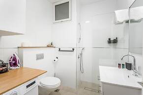 Charming One bedroom with balcony