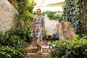 CityZoe Athens Suites