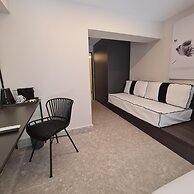 CityZoe Athens Suites