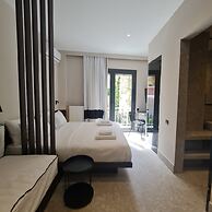 CityZoe Athens Suites