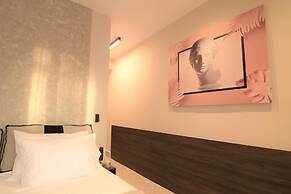 CityZoe Athens Suites