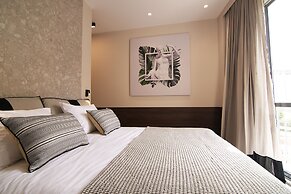 CityZoe Athens Suites