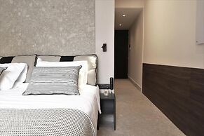 CityZoe Athens Suites