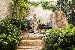 CityZoe Athens Suites