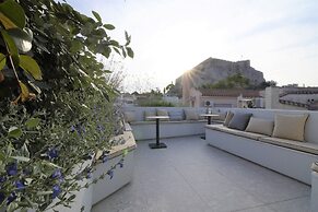 CityZoe Athens Suites