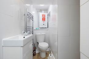 Charming 1-bed Basement Apartment in Lewisham